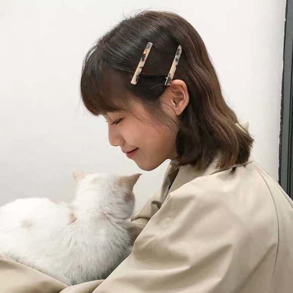 2 Pieces - Blonde Tortoise Resin Hair Clips (Pair) - Picture 6 of 7